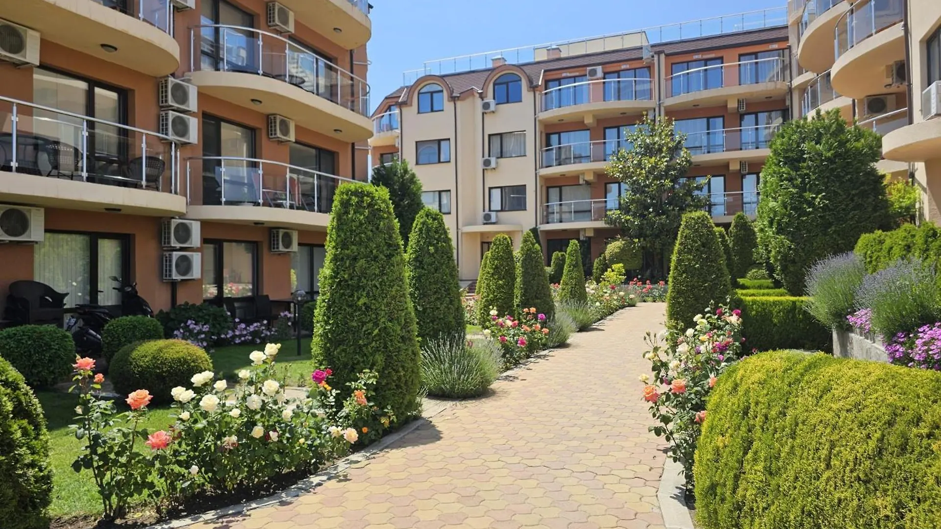 Magnolia Apartments Ravda